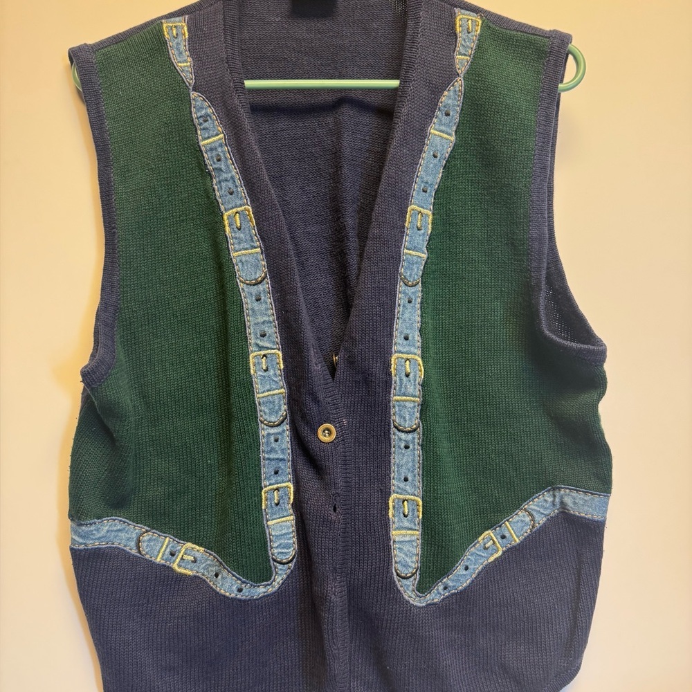 Koret Green and Blue Sweater vest
Vintage sweater vest.